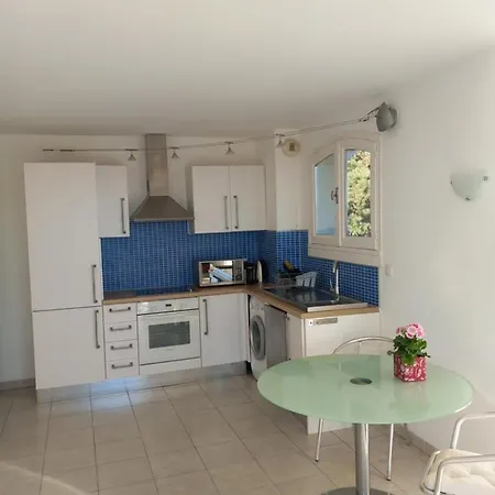 Apartment La Tamarissiere